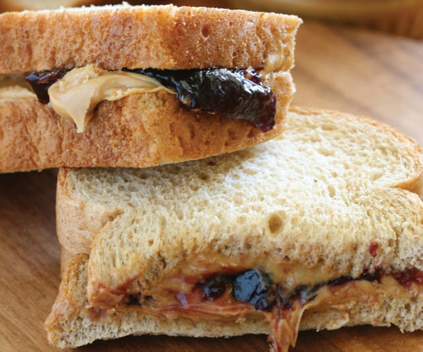 מועדון גורמה PB&J של החודש