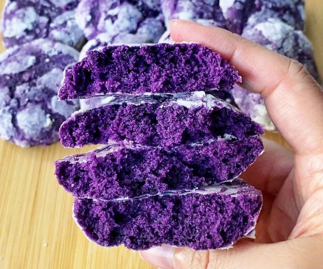 Ube ‘ÄúCrack’Äù Cookies